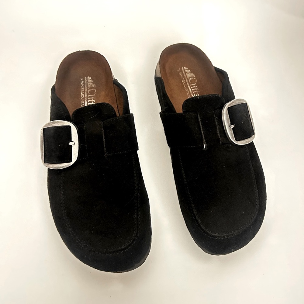 The Cliffs by White Mountain Big Easy buckle mules